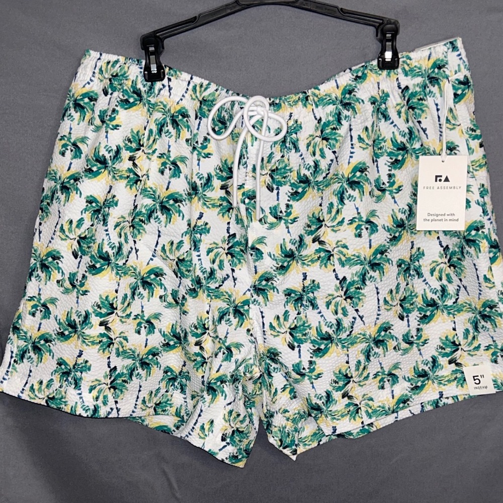 Free Assembly Swim Mens Seersucker Swim Shorts XL White Palm Tree 5 Inseam NWT